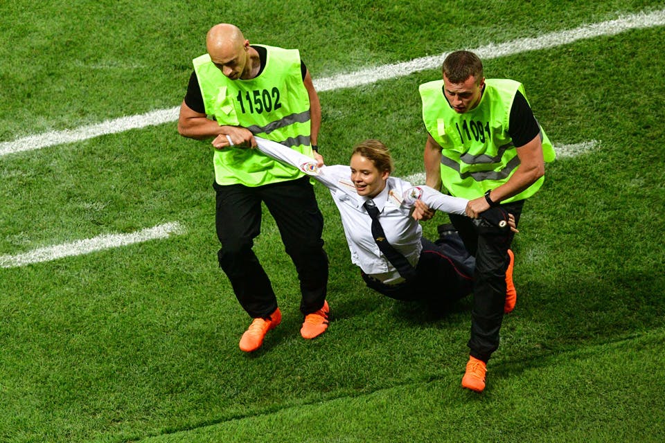 Pussy Riot Members Receive Jail Sentence For World Cup Final Pitch Invasion