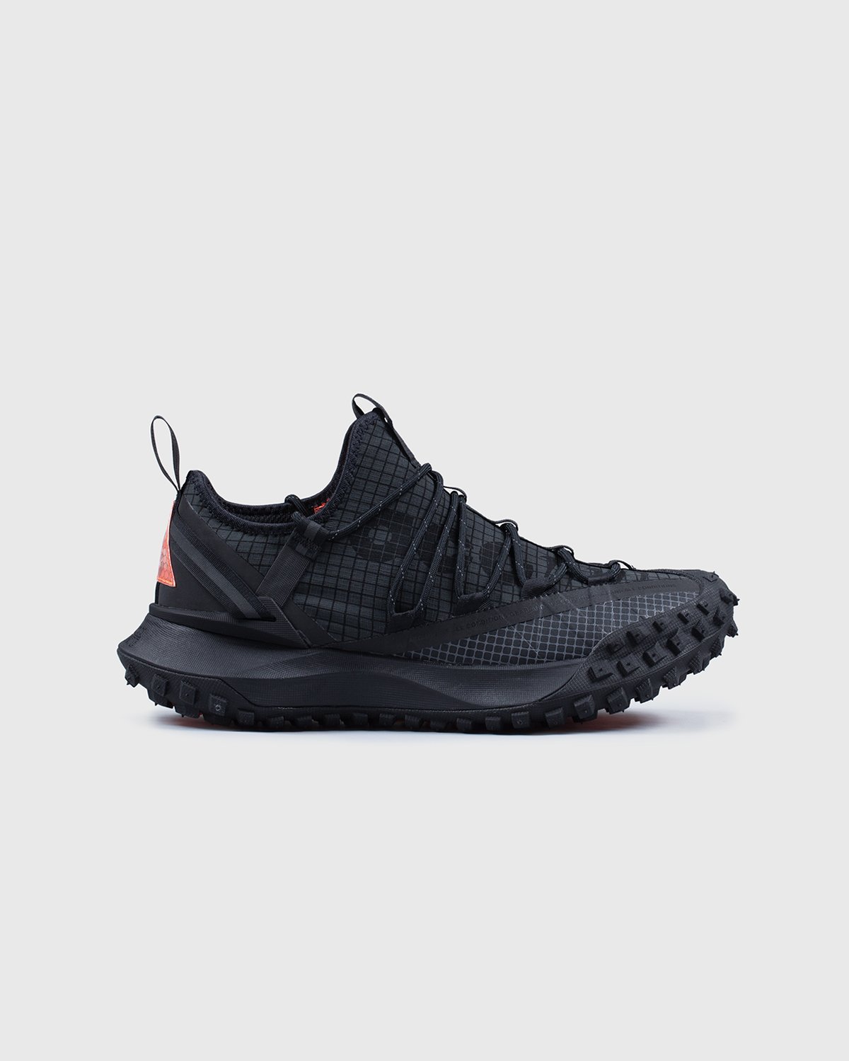 Nike ACG - Mountain Fly Low Anthracite - Footwear - Black - Image 1