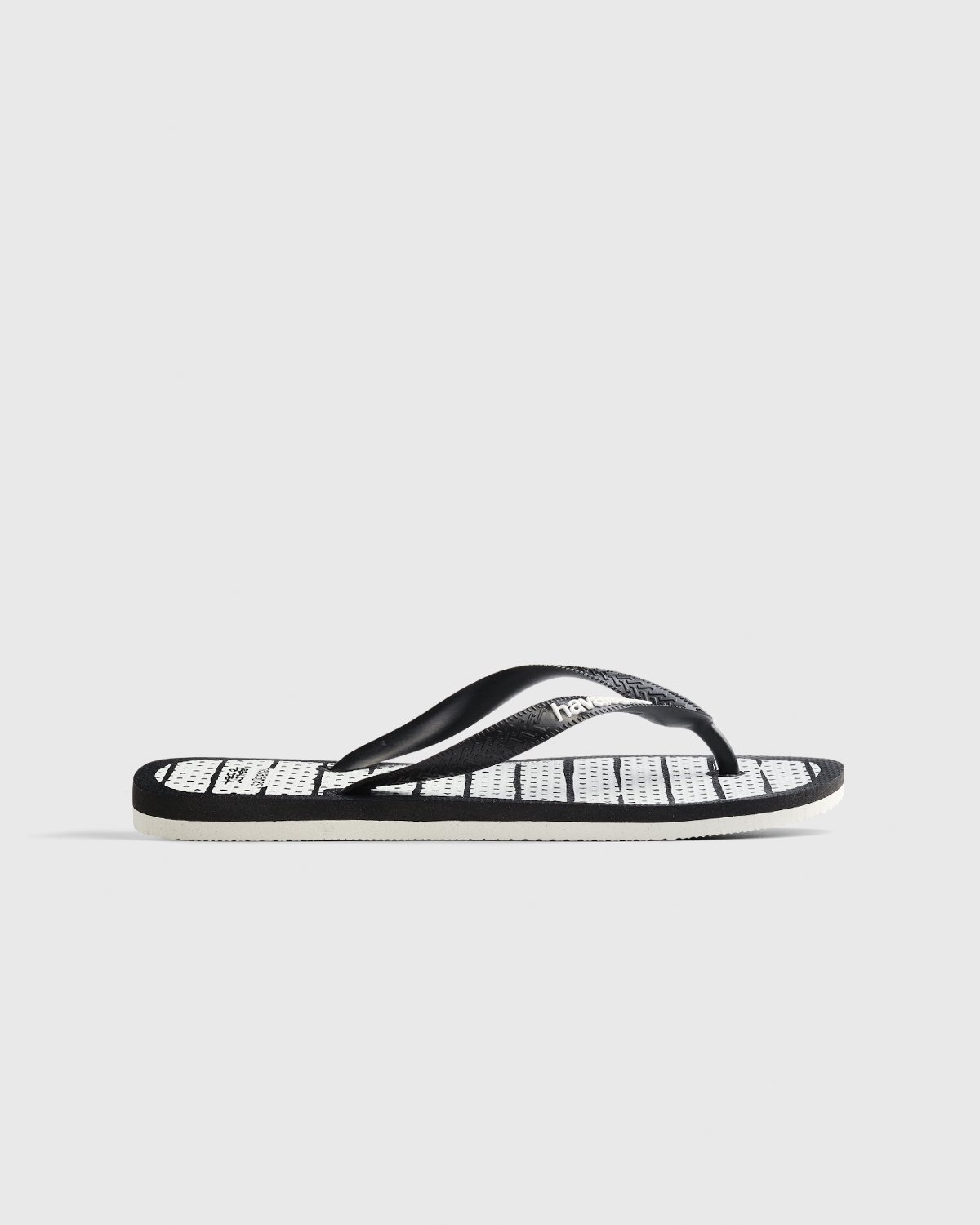 havaianas - Reality to Idea by Joshuas Vides Top White - Footwear - White - Image 1