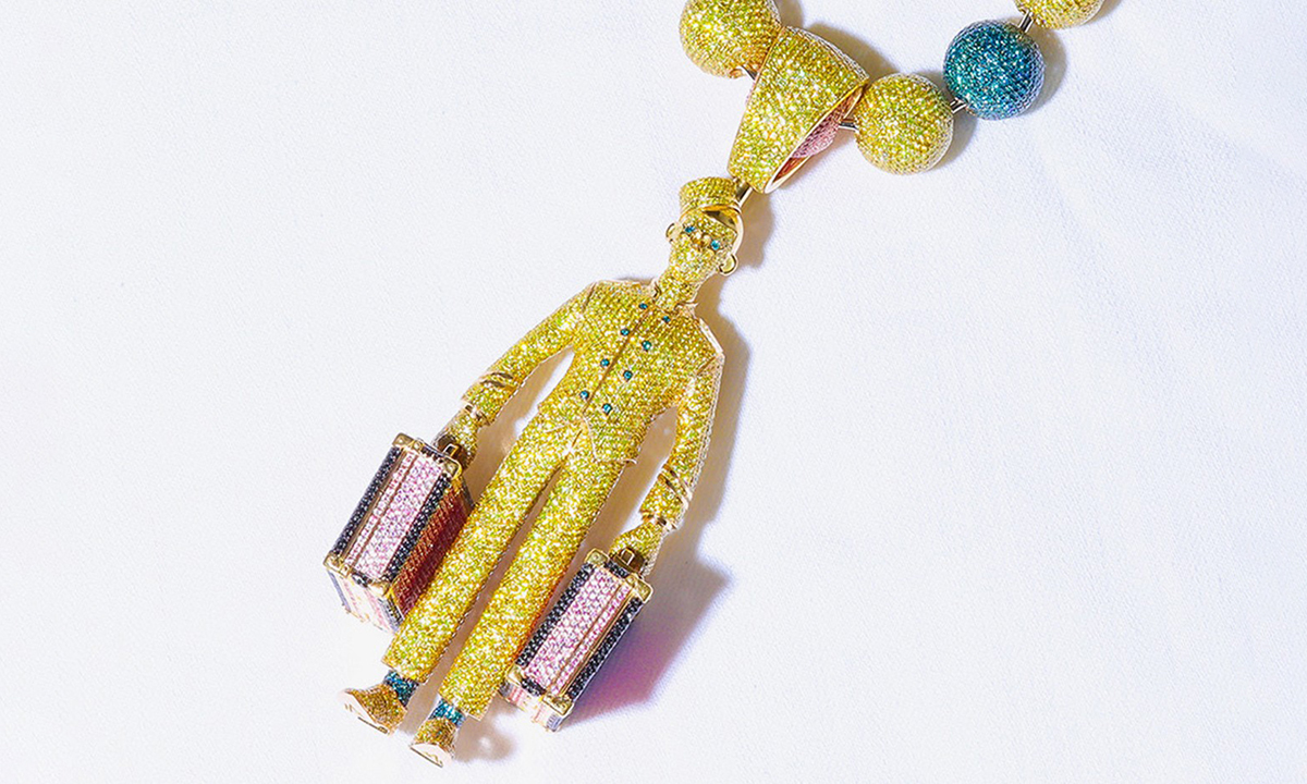 Detail Image of Tyler the Creator's chain made by Alex Moss New York