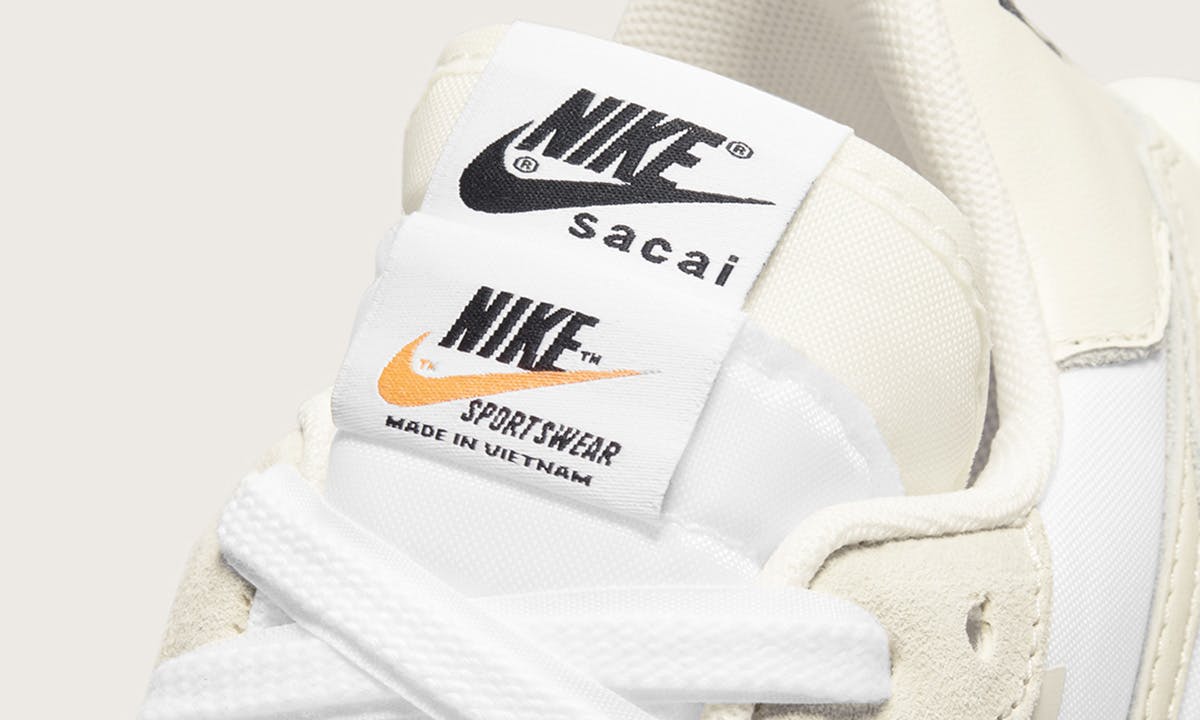 sacai nike vaporwaffle new colorways