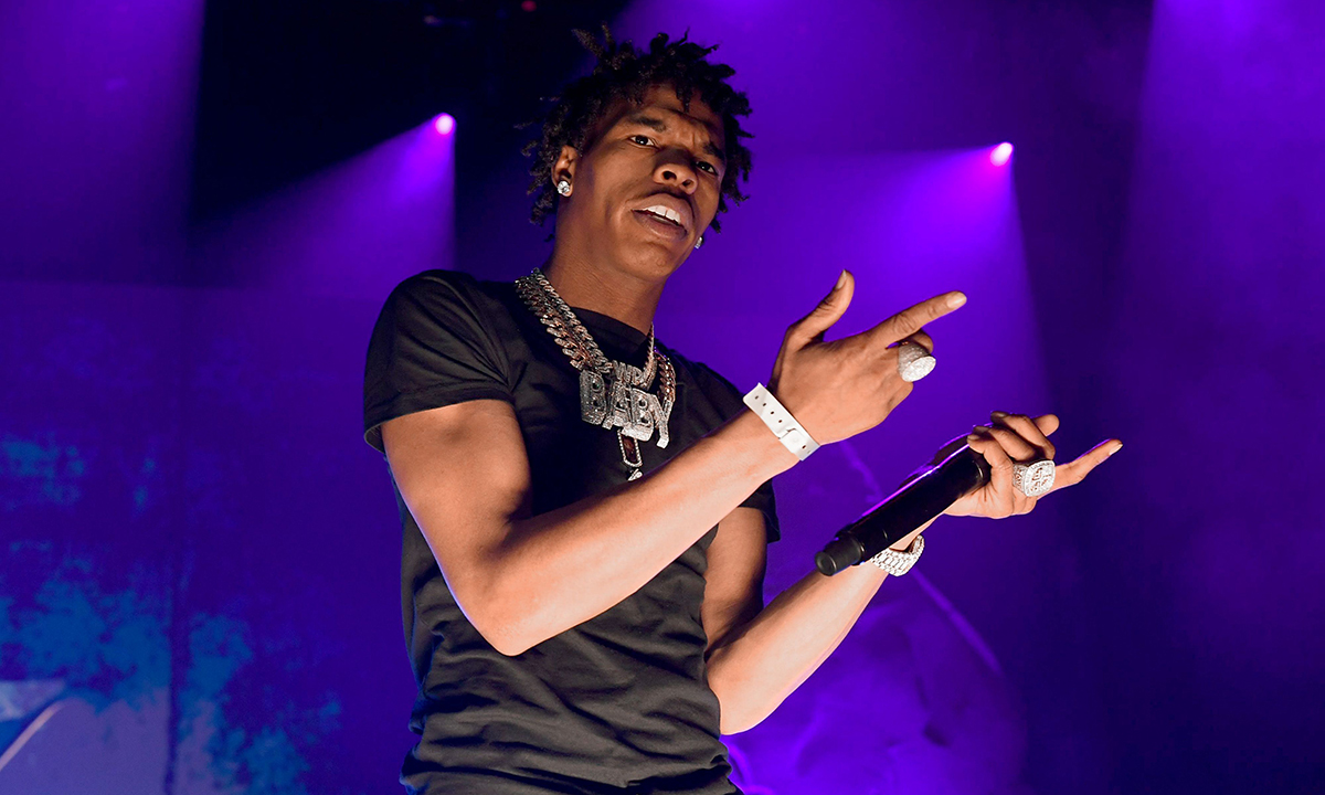 Lil Baby performing