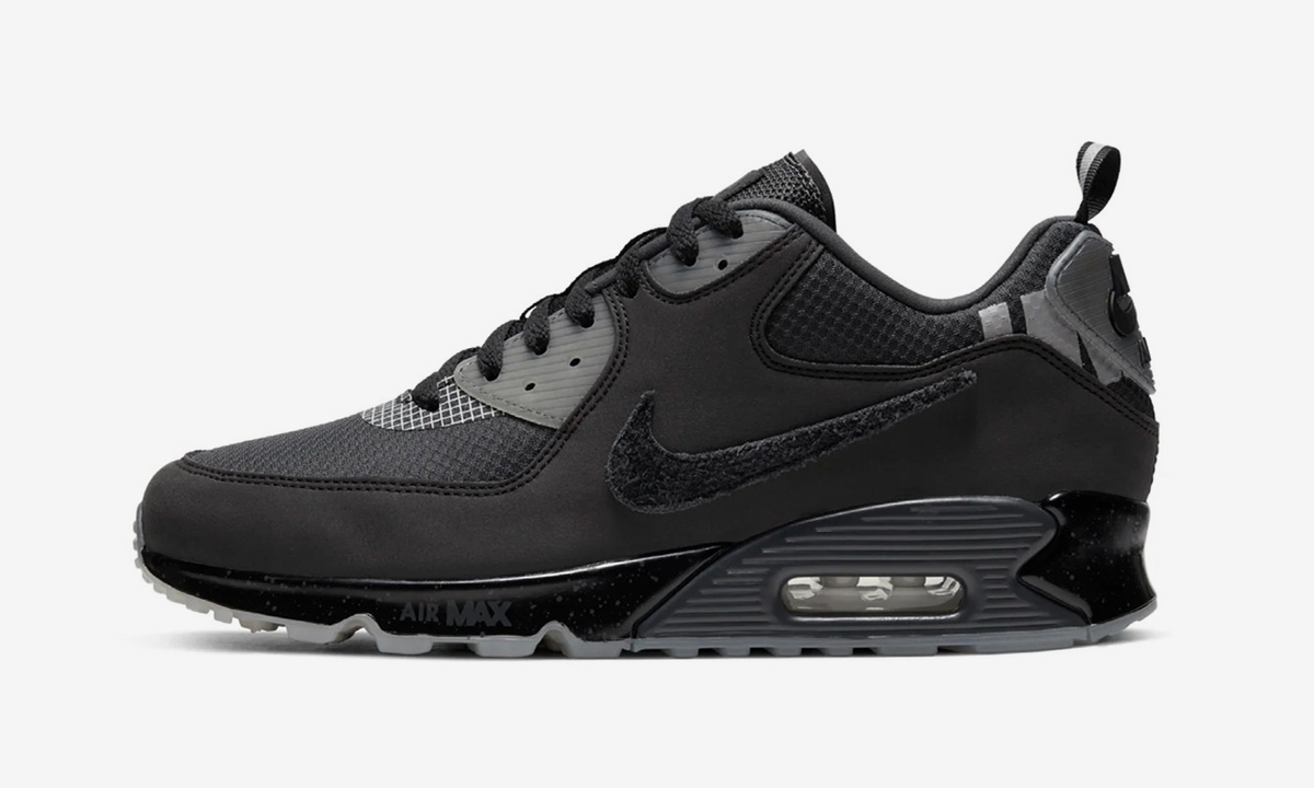 UNDEFEATED x Nike Air Max 90 Black