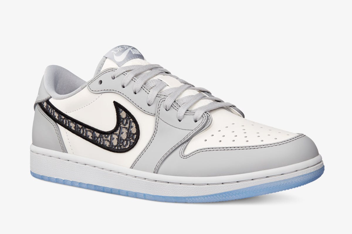 Baby blue diors/ jordan 1 lows