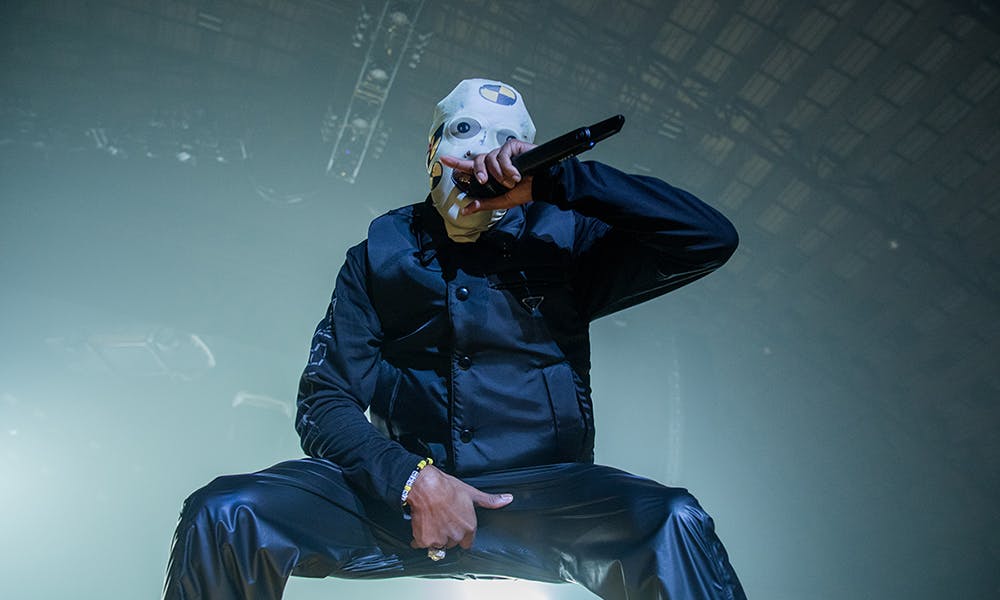 watch fan try steal aap rockys shoe concert manila A$AP Rocky asap rocky