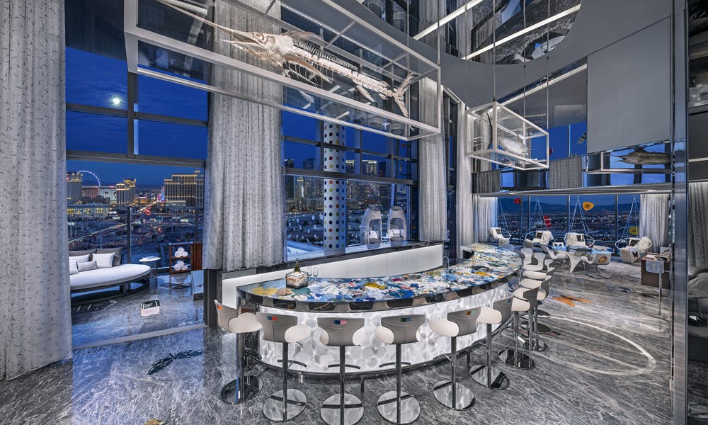 hotel suite feat hotels plaza hotel the palms