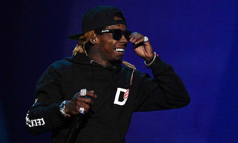 lil wayne tha carter v no 1 album
