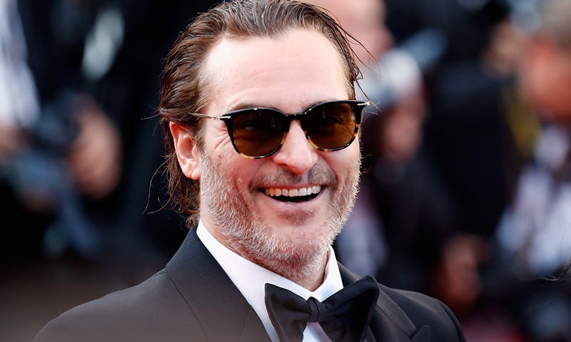 joaquin phoenix joker origin confirmed batman superheroes