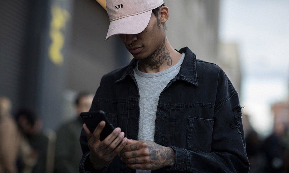 social-media-mental-health-addiction-00