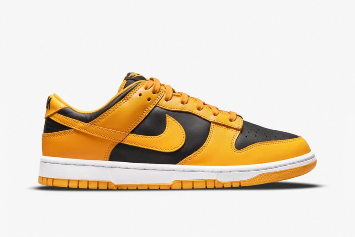 nike dunk low goldenrod