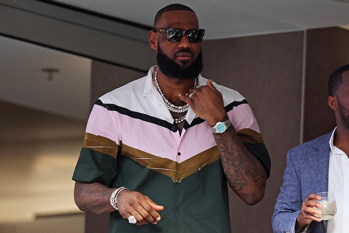 LeBron James Wears a Patek Philippe Aquanaut Travel Time to 'Hustle' – Robb  Report