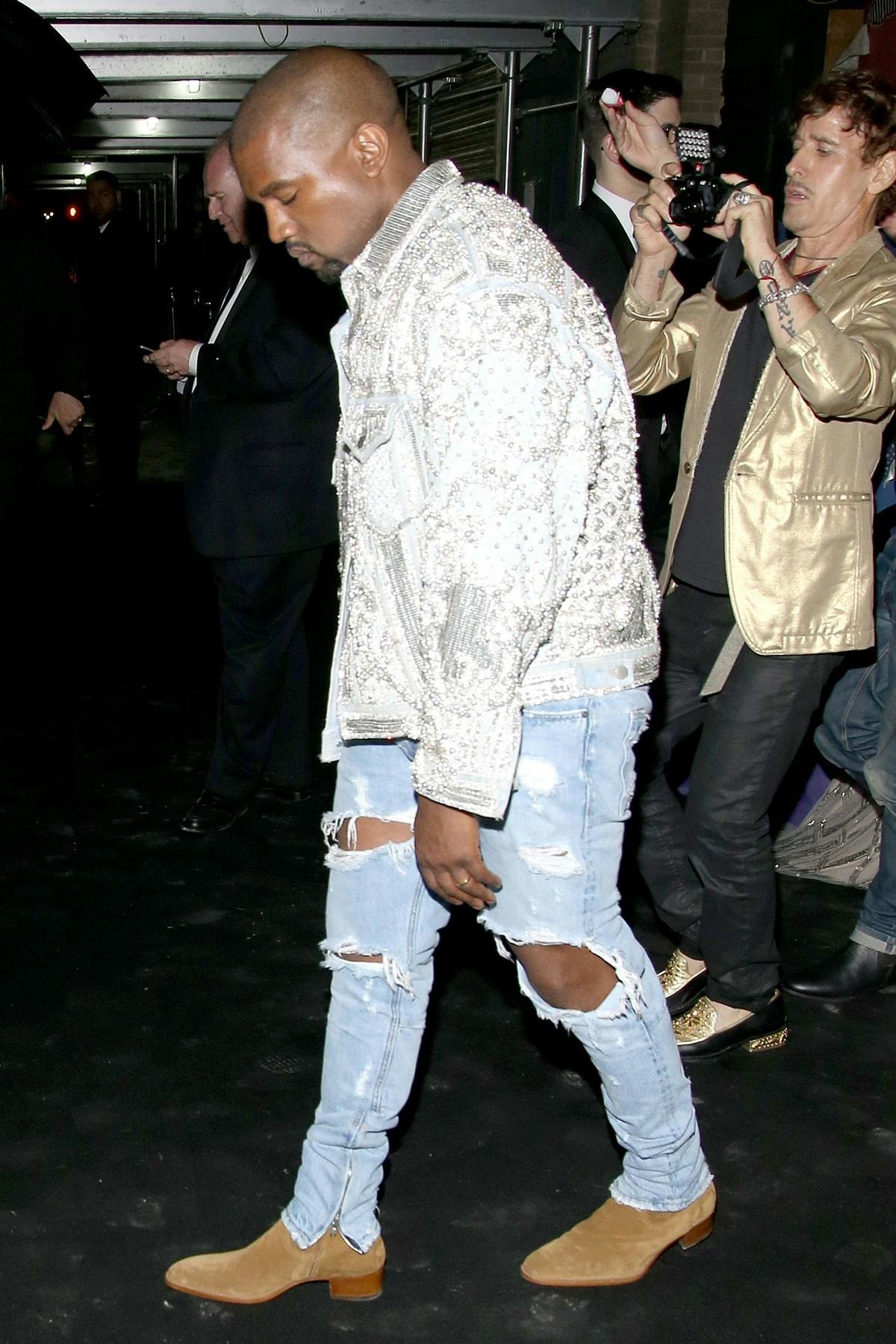 https://www.highsnobiety.com/static-assets/dato/1648139512-skinny-jeans-out-gen-z-tiktok-01.jpg