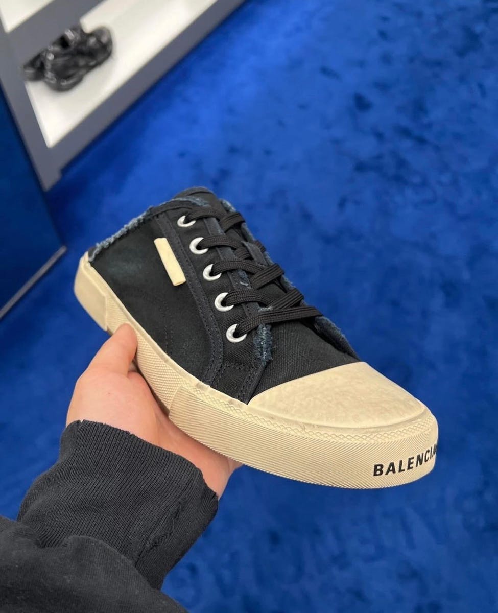 balenciaga sneakers slip on