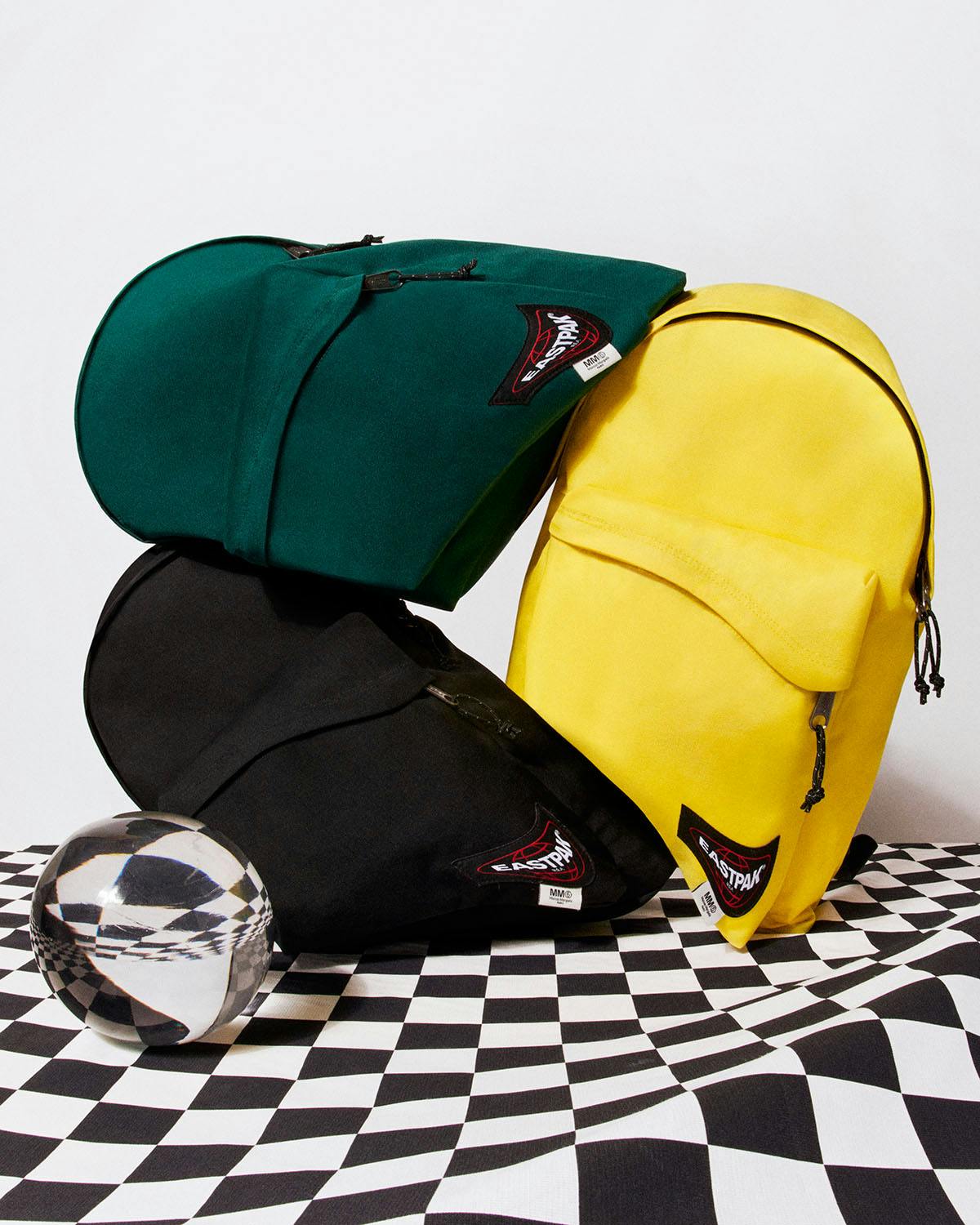 bijeenkomst vreemd Stressvol MM6 Maison Margiela x Eastpak Spring/Summer 2022: Release, Info