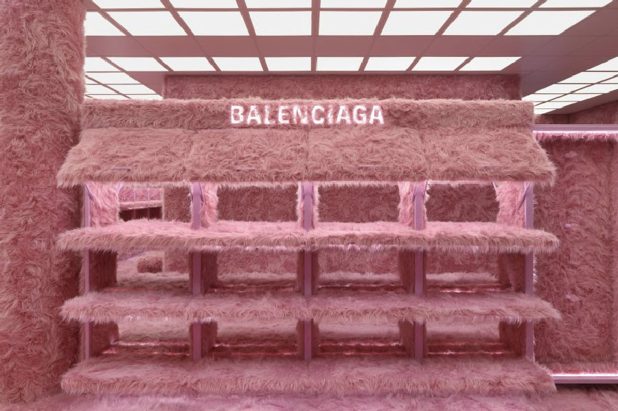 Kea on Twitter: Balenciaga's Cagole pop-up store   / X