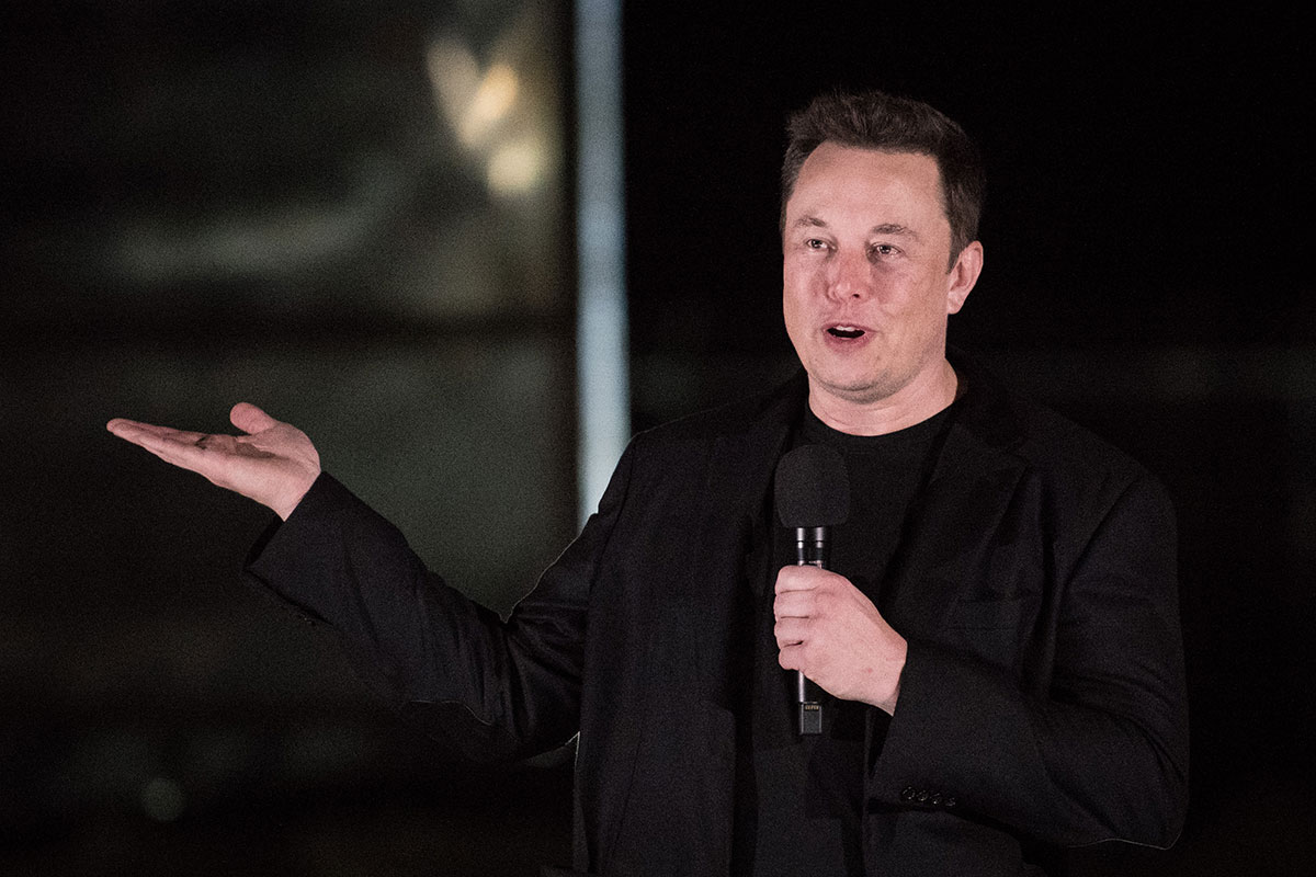 Elon Musk gives an update on the next-generation Starship spacecraft at the company's Texas launch facility
