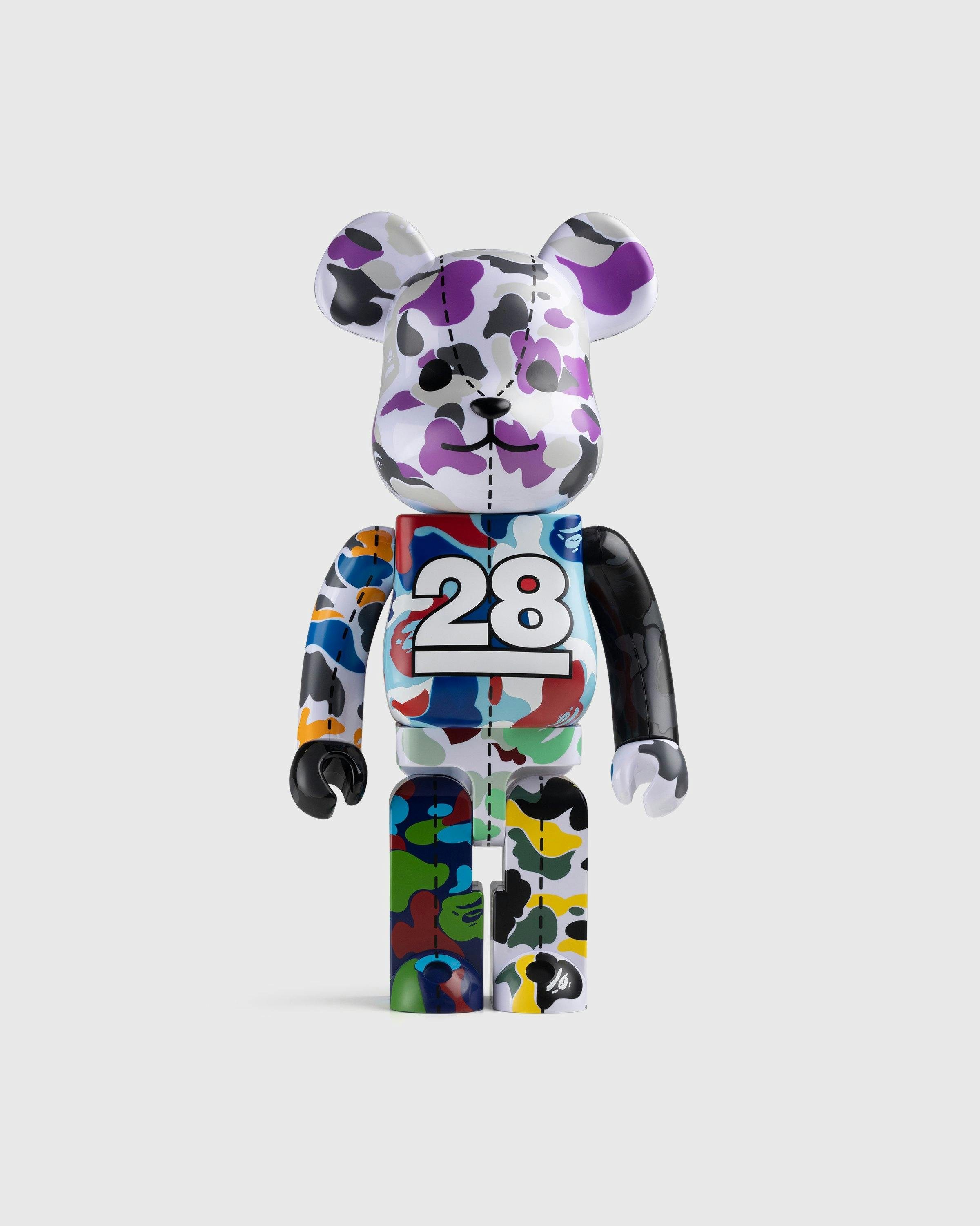 Medicom - Be@rbrick BAPE Camo 28th Anniversary 400% Multi #1 - Lifestyle - Multi - Image 1