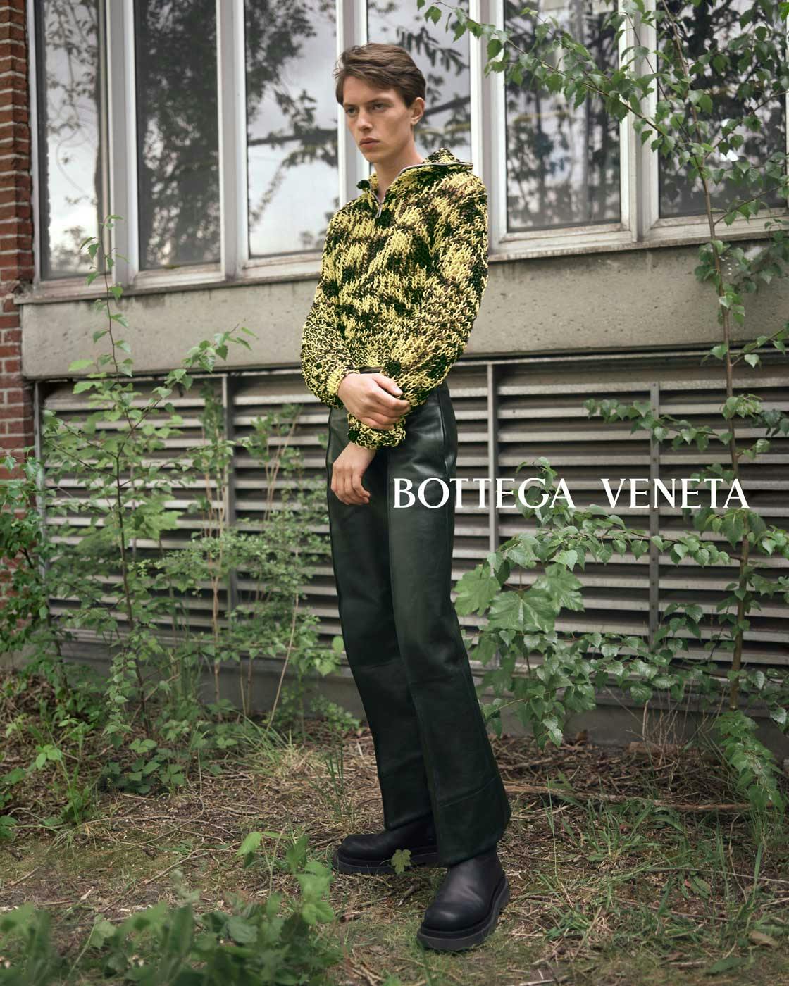 The Bottega Veneta Fall 2022 campaign is here: See all the images