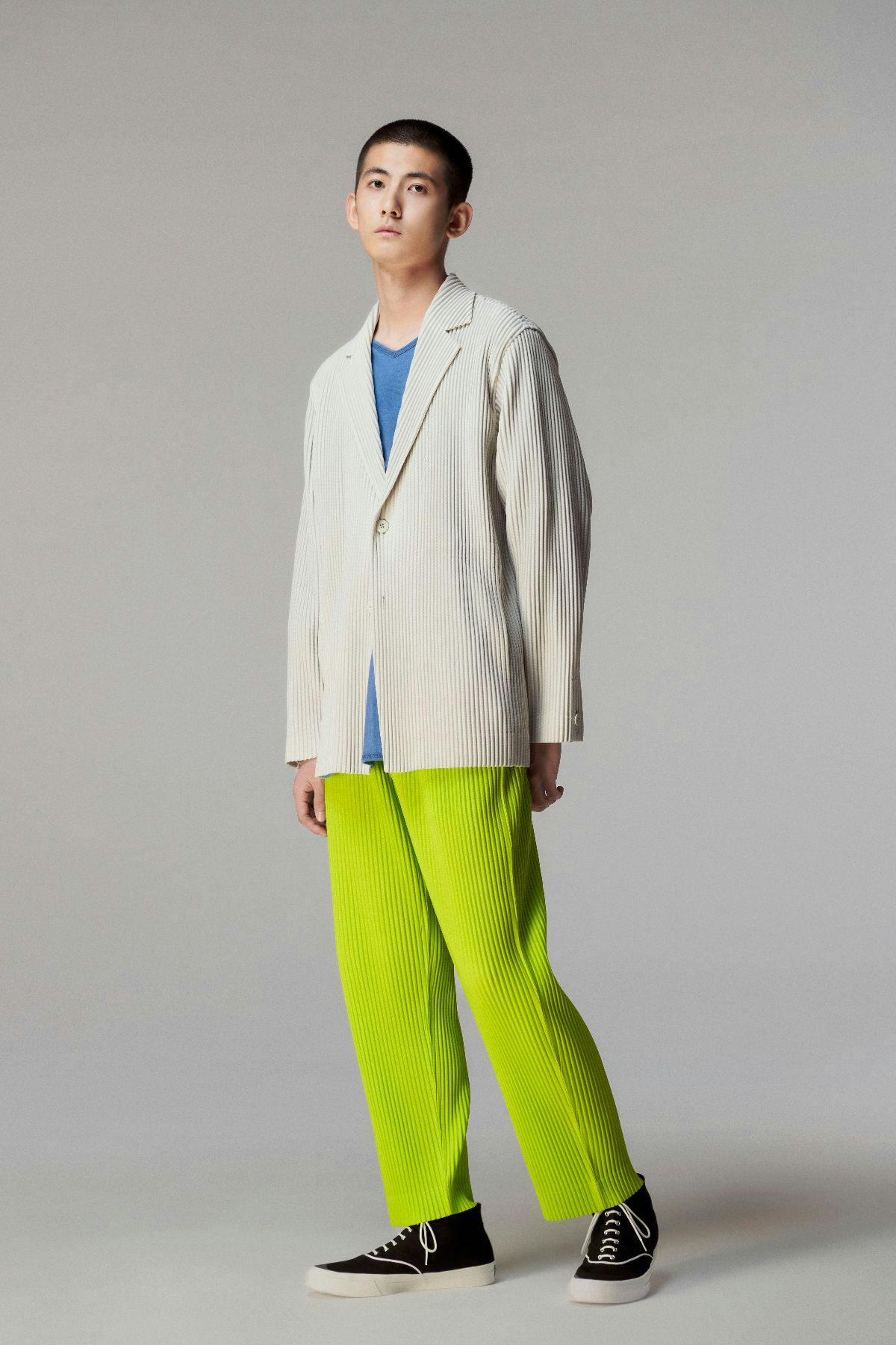 Homme Plissé Issey Miyake SS21 Is Everything Your Spring Wardrobe Needs