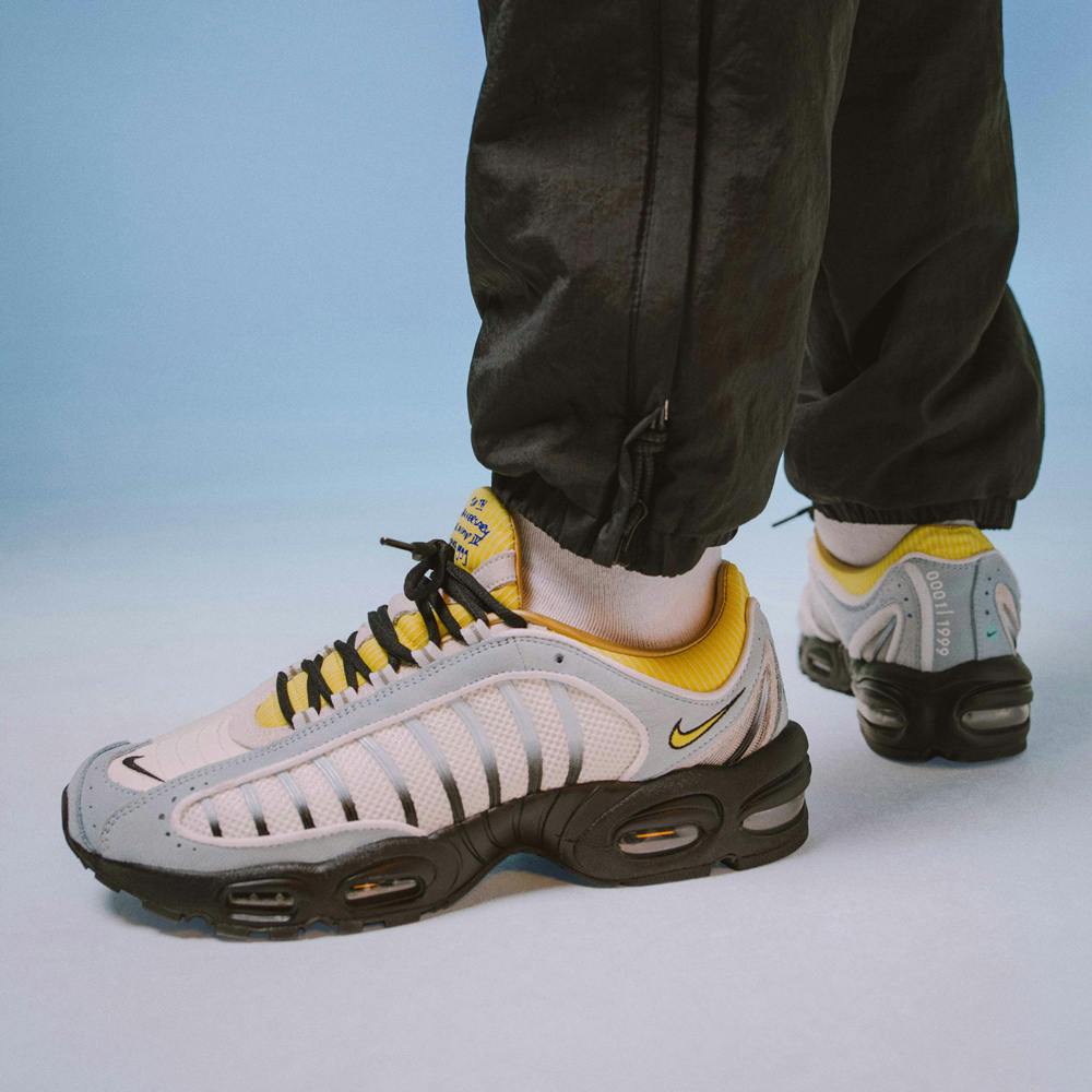 sneakersnstuff nike air max tailwind 4 release date price