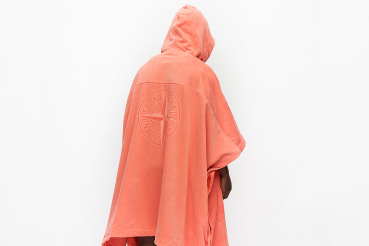 stone island bathrobe from behind