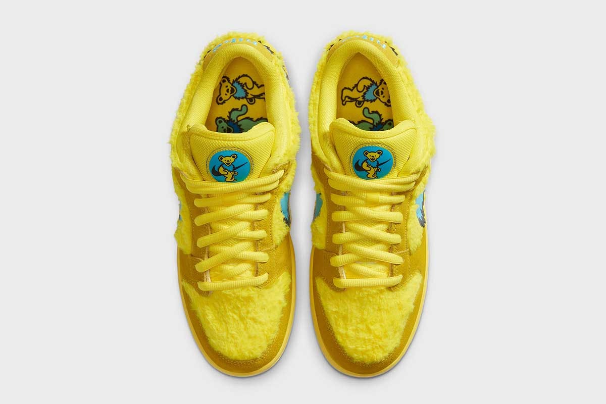 Nike SB Dunk Low "Grateful Dead"