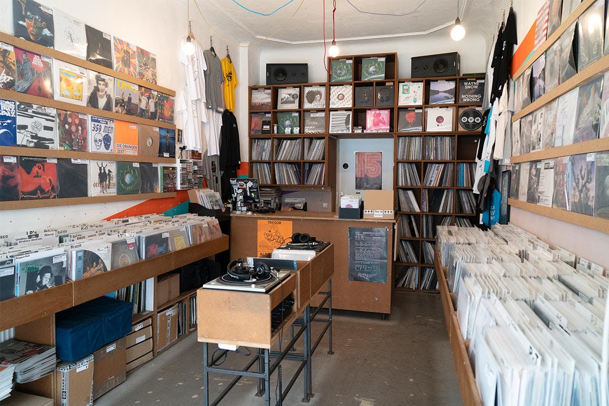 berlin music stores american express AMEX american express platinum music &amp; record stores