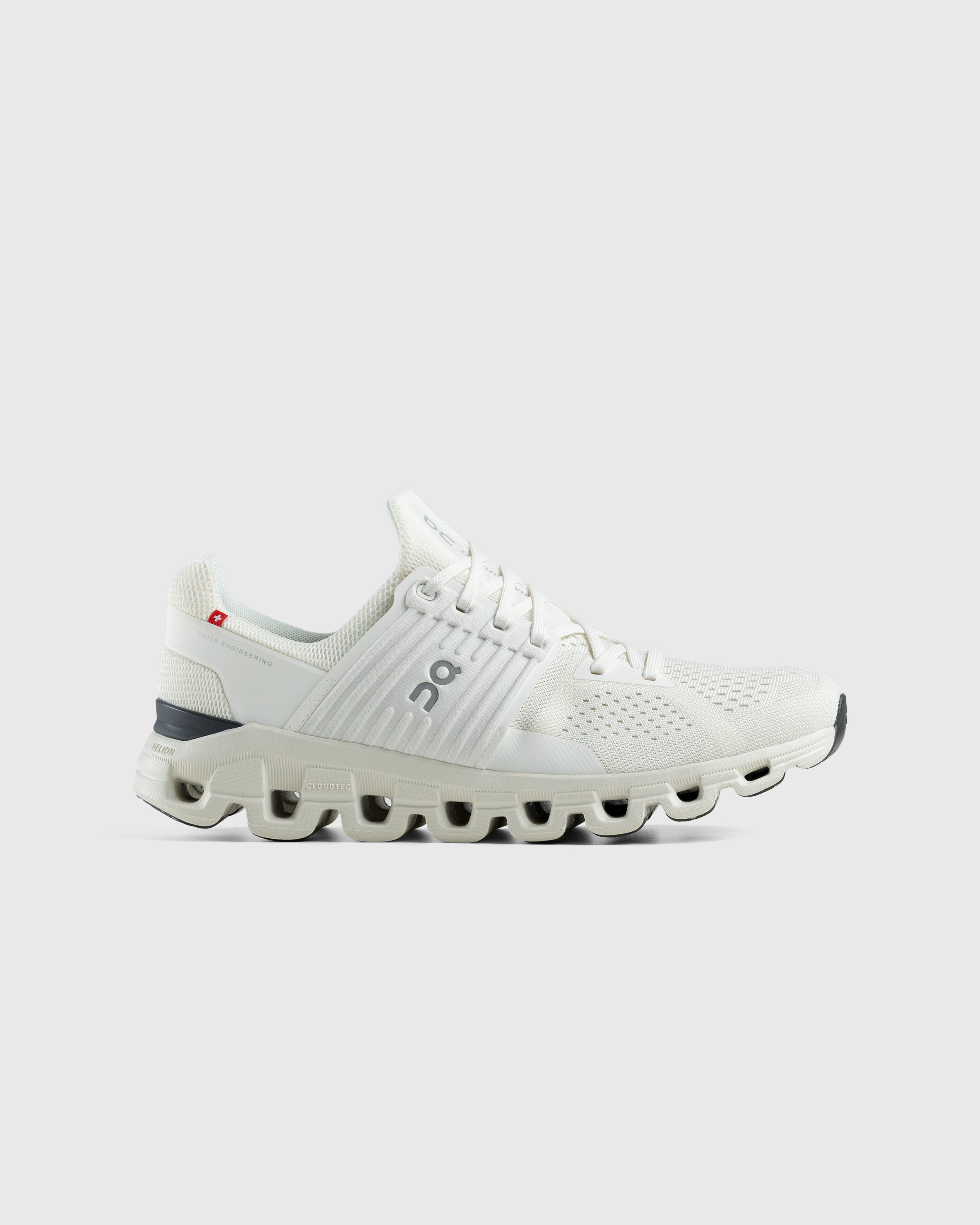 On - Cloudswift All White - Footwear - White - Image 1