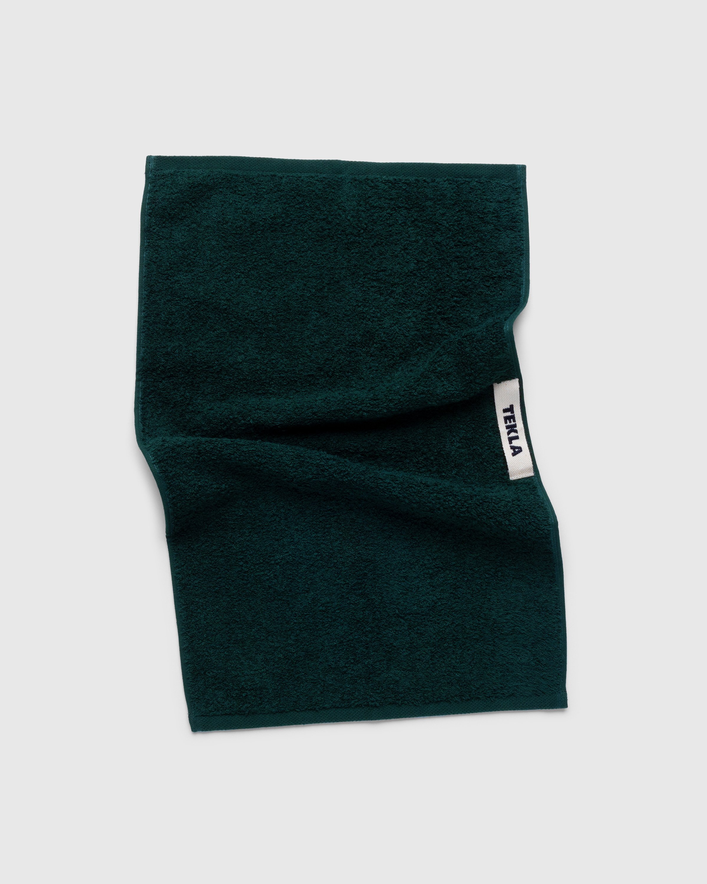 Tekla - Guest Towel Forest Green - Lifestyle - Green - Image 1