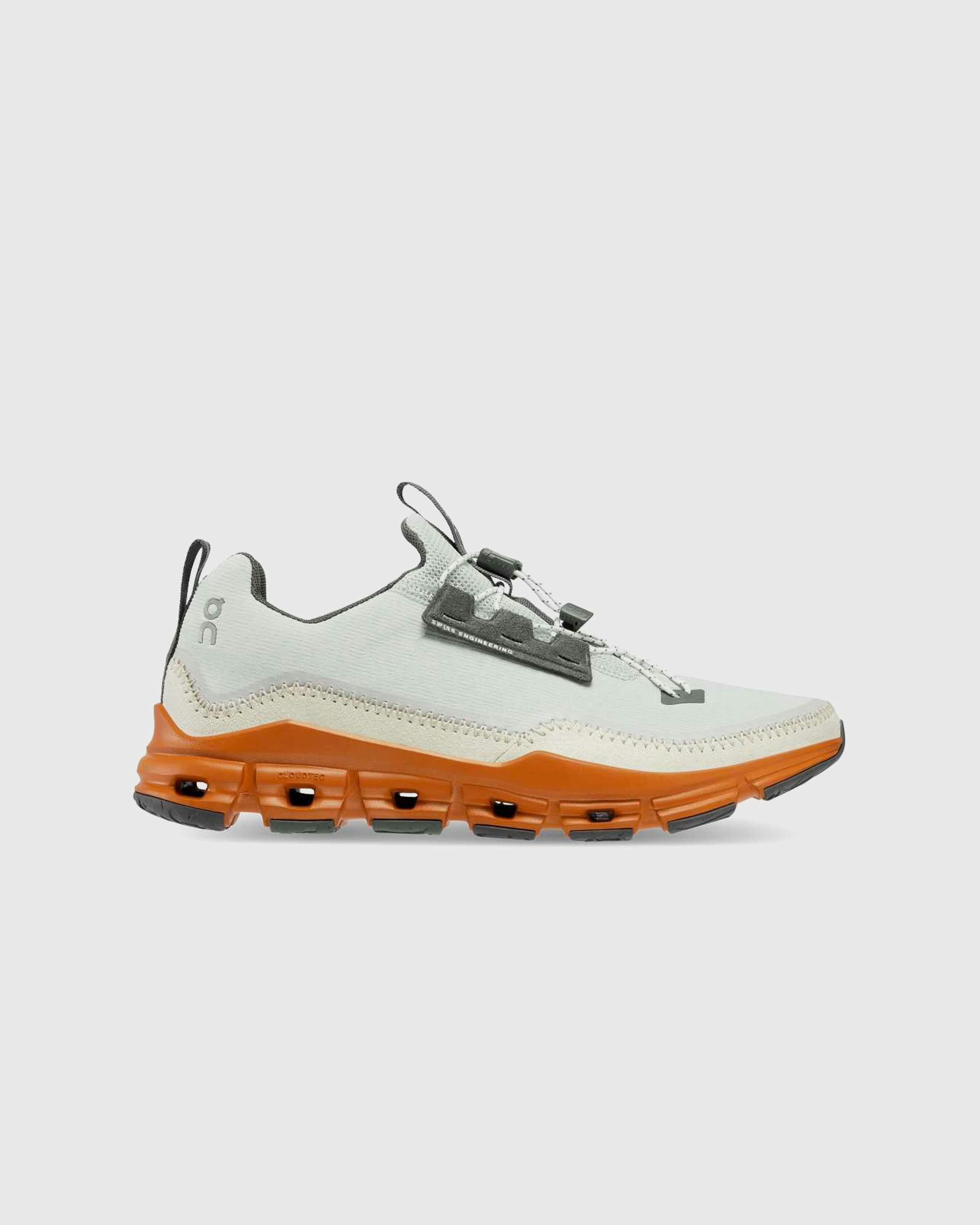 On - Cloudaway Glacier/Pecan - Footwear - Grey - Image 1