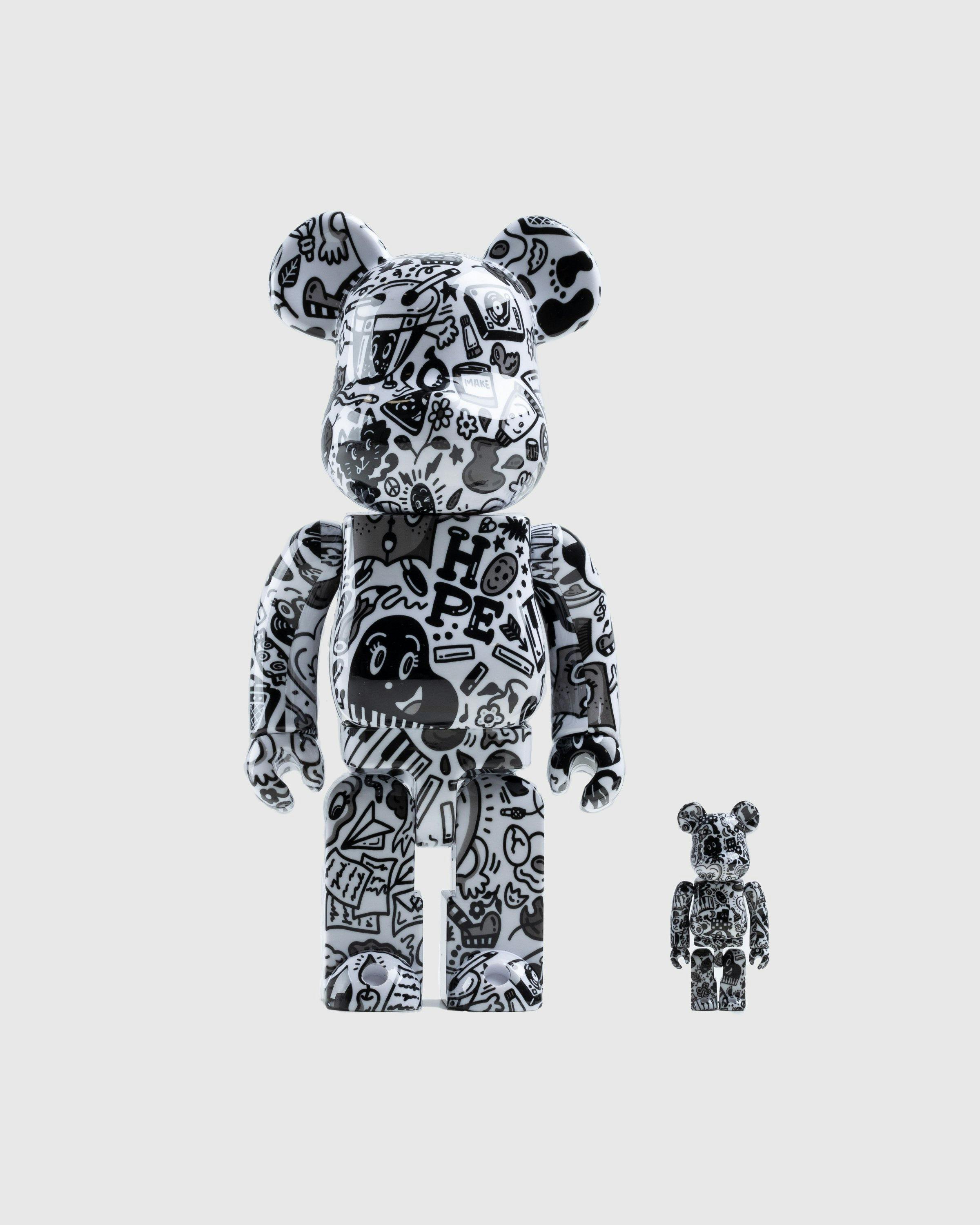 Medicom - Be@rbrick Chocomoo 100% and 400% Set Black - Lifestyle - Black - Image 1