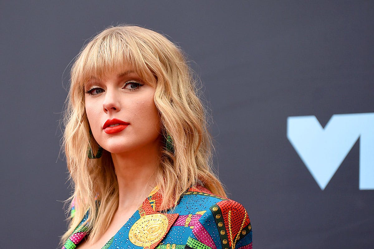 Taylor swift closeup vmas