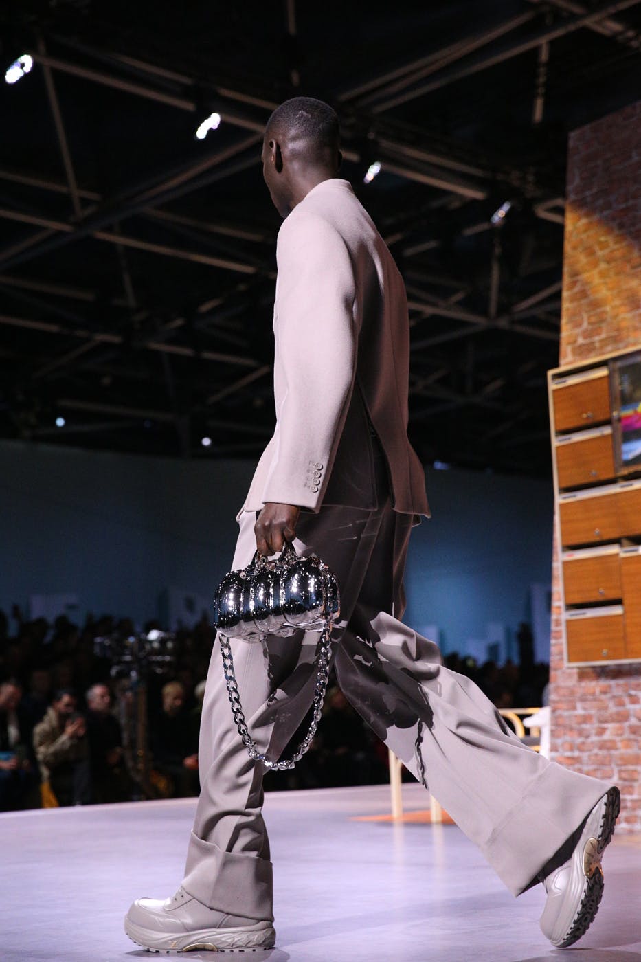 Louis Vuitton: a super surprise in choosing KidSuper to co-create the next  menswear collection