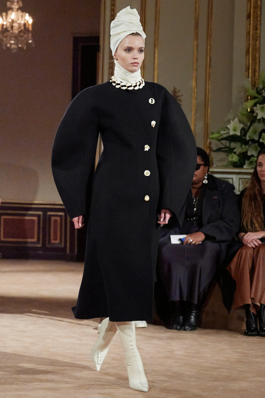 Schiaparelli's RTW Debut at PFW Is the Perfect Beginning