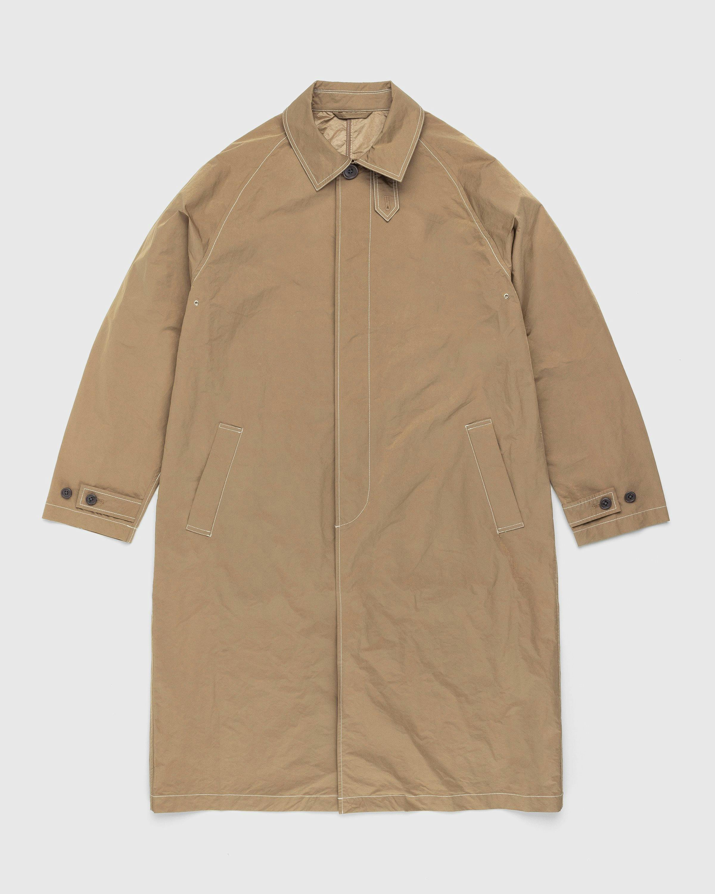 Highsnobiety - Contrast Mac Jacket Beige - Clothing - Black - Image 1