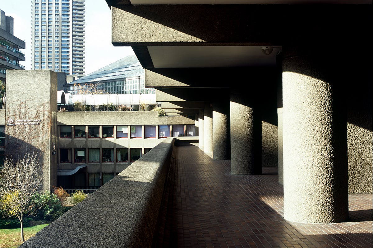 guide to architectural movements le corbusier mies van der rohe zaha hadid