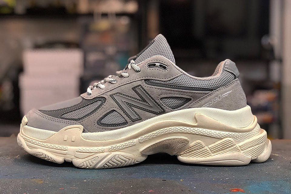 New Balanciaga” 990v4 Triple S: The Ultimate Dad Shoe display picture 3