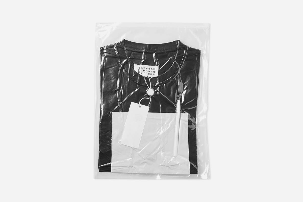 27 11 2017 maisonmargiela 10blackcanvastee black s50gc0494 s23182 900 hh 1 Stüssy end sale