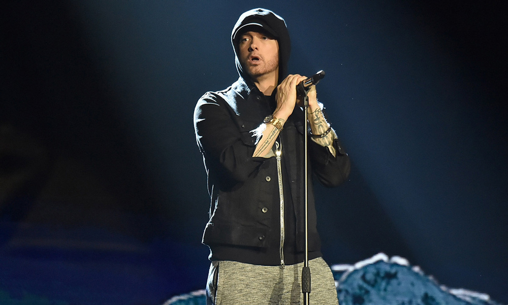 Eminem Outsells Drake, Iphone XI & More Best Comments This Week
