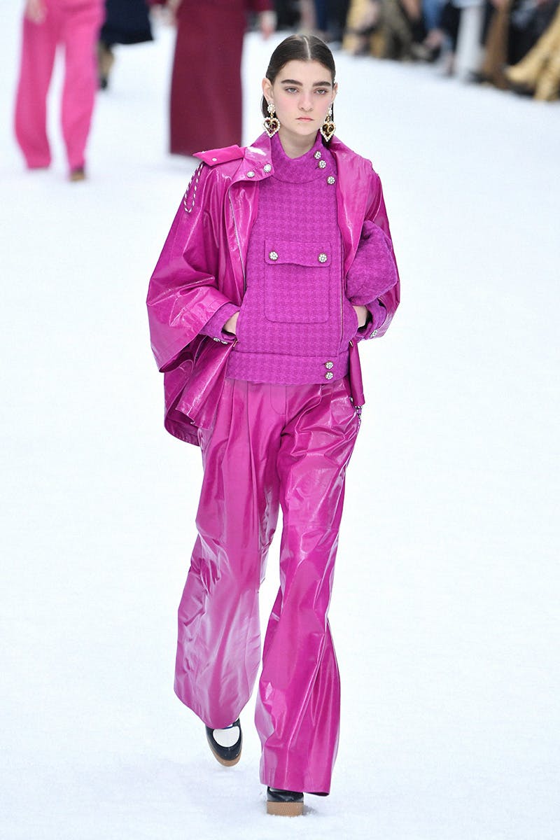 chanel karl lagerfelds final show pfw fw19