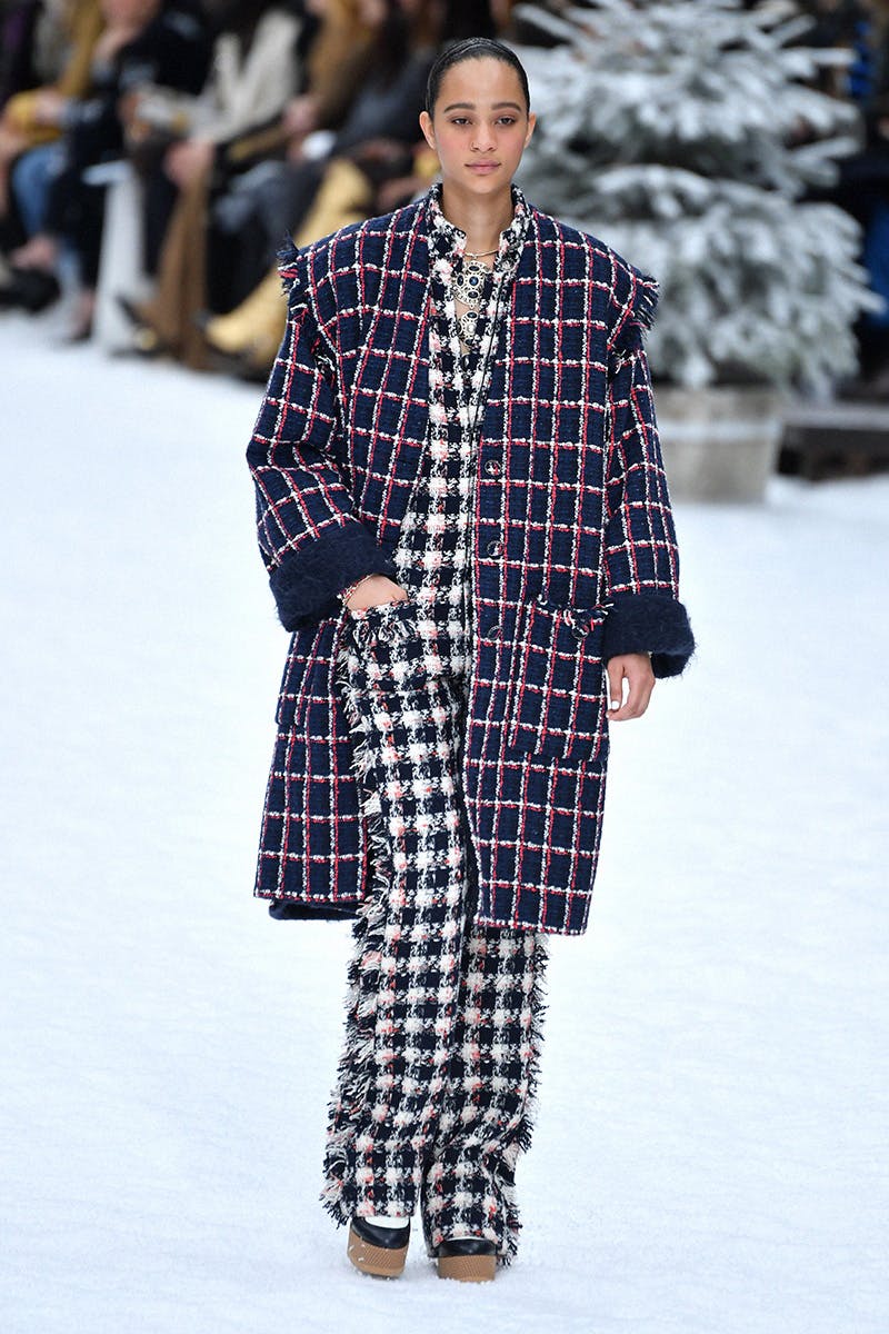 chanel karl lagerfelds final show pfw fw19