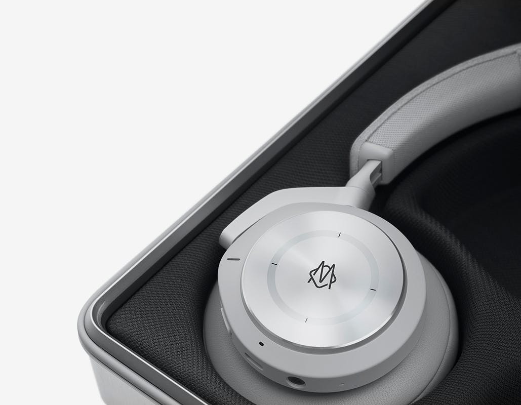 rimowa bang olufsen beoplay h9i headphones 1 bang &amp; olufsen