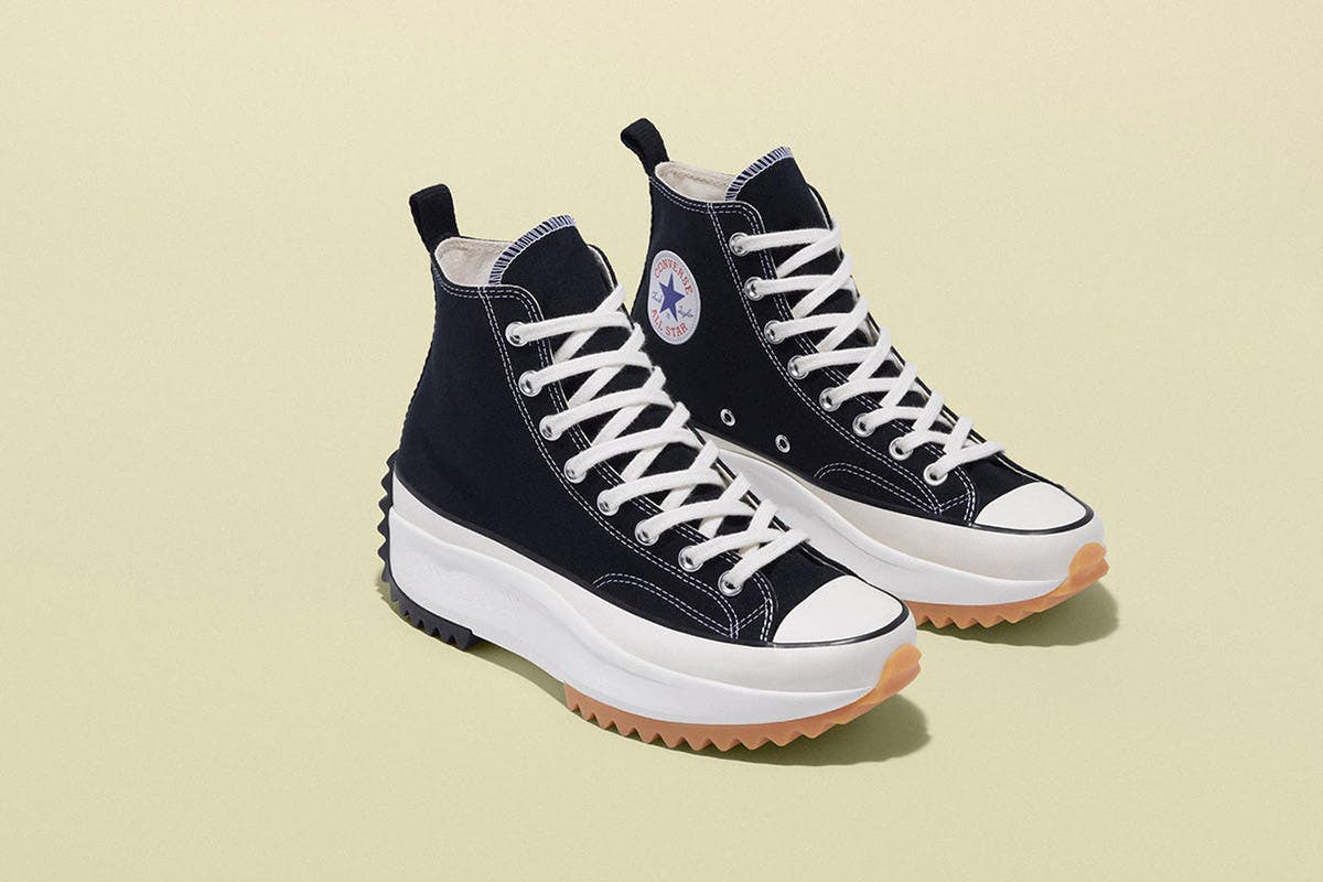 Lav en seng ækvator Rundt og rundt JW Anderson x Converse Run Star Hike Black: Where to Buy Today