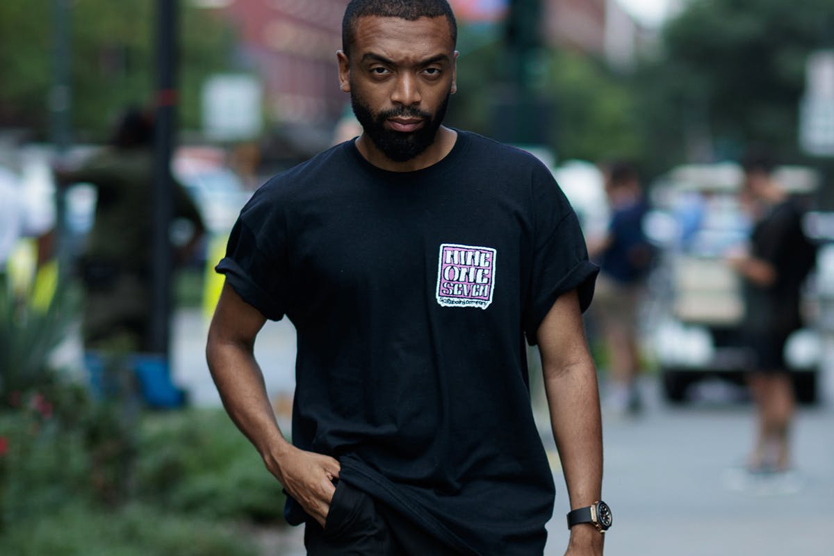 12 Very Best Black T-Shirts for Men