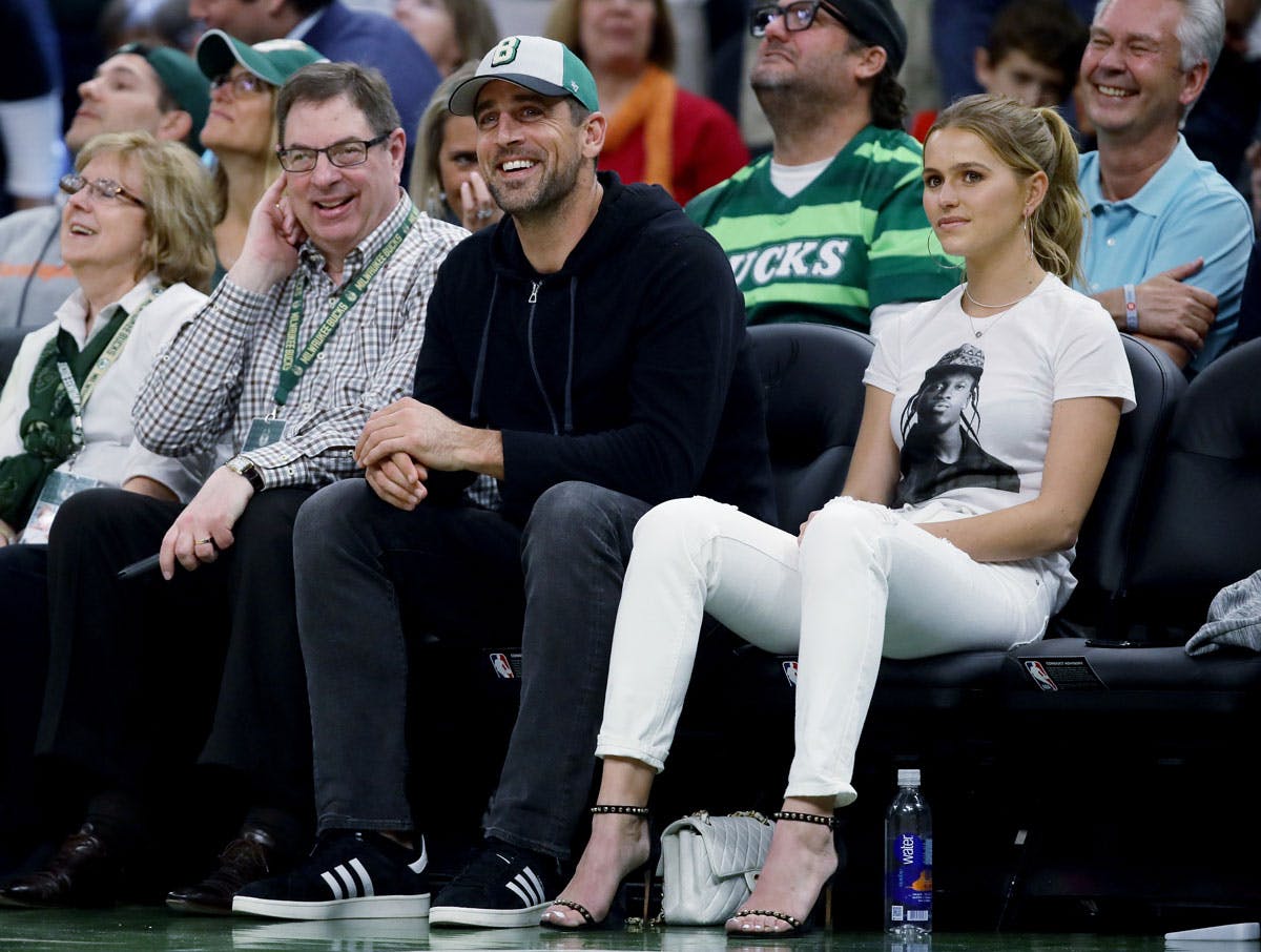 drake trolls bucks mallory edens Milwaukee Bucks Toronto Raptors