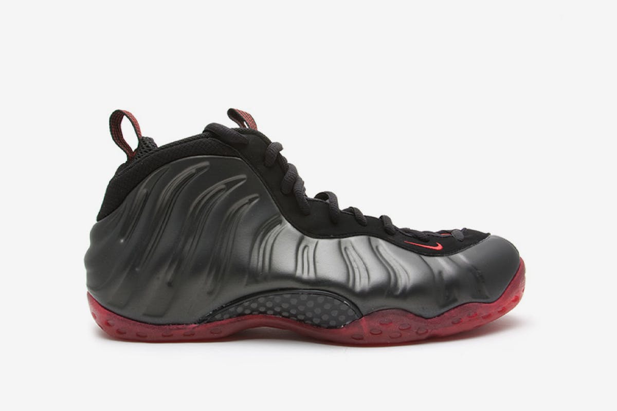 foamposite 21 nike air foamposite one cough drop black varsity red flightclub nike foamposite