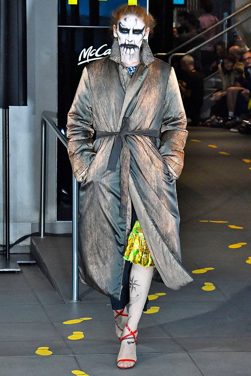 Vetements : Runway Paris Fashion Week Menswear Spring/Summer 2020 demna gvasalia ss19