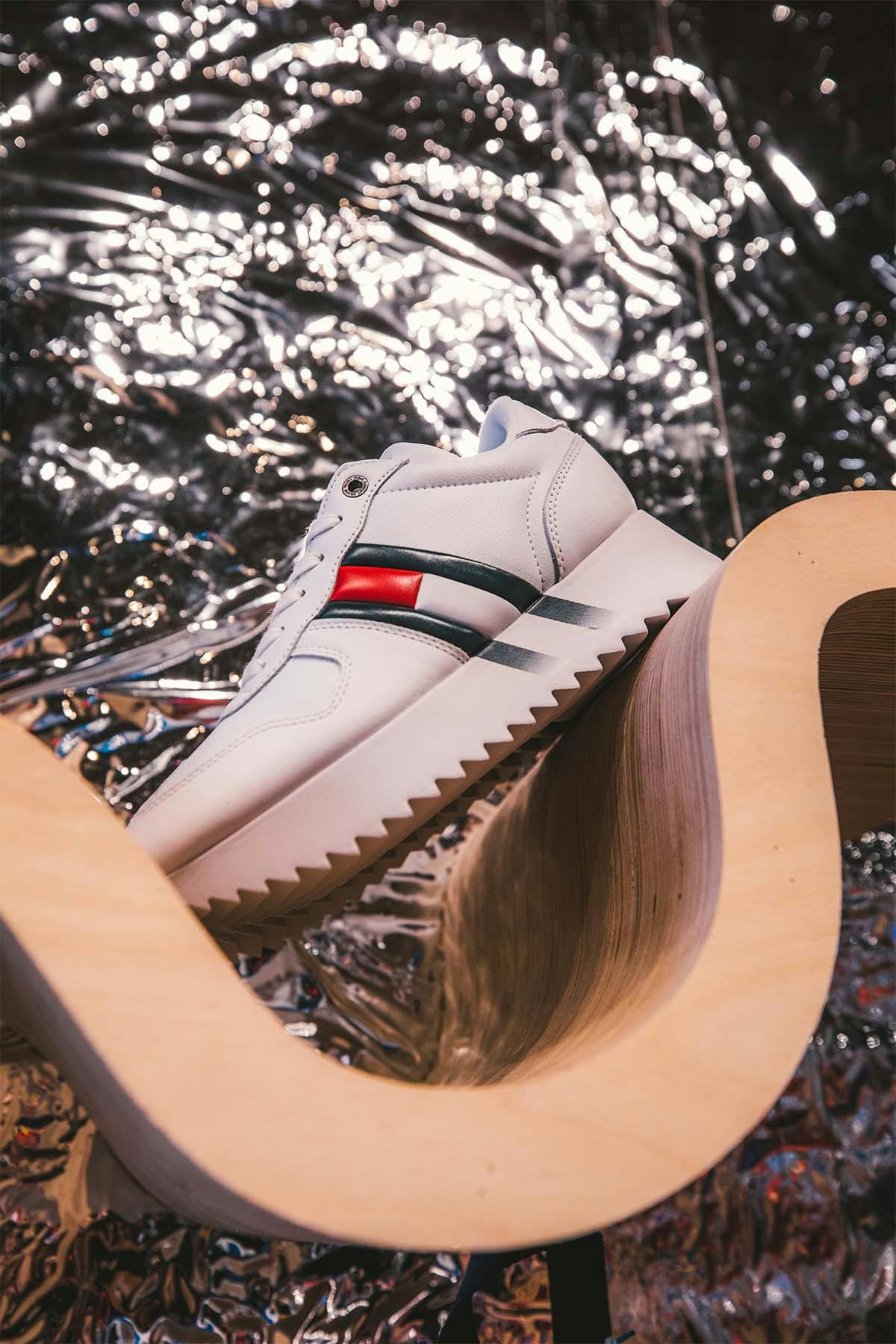 tommy jeans platform pop up shop tommy hilfiger