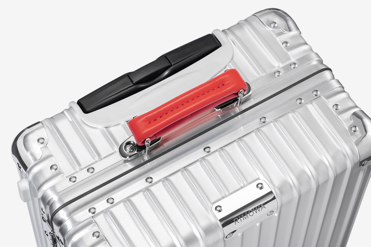 rimowa handle red