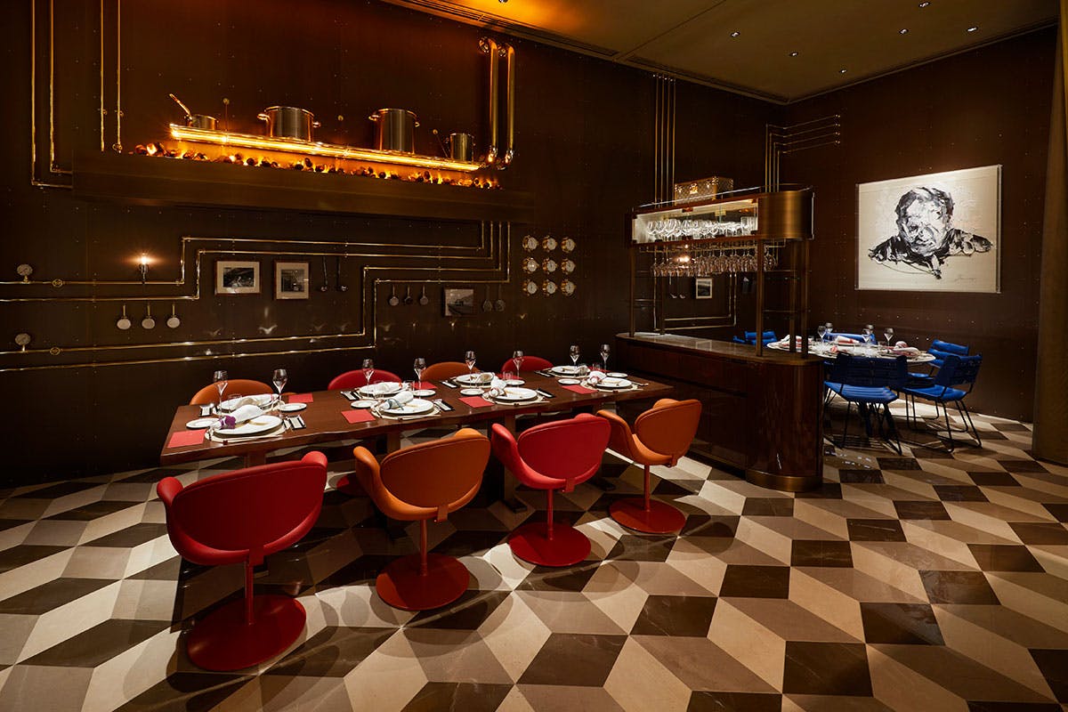 Louis Vuitton on X: Have a seat. The bar at Le Café V inside the